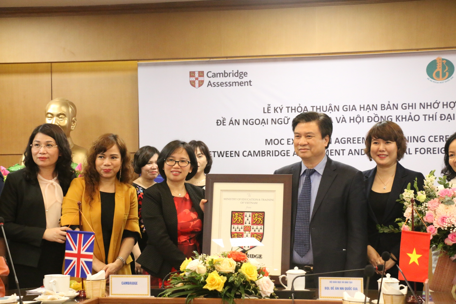Bộ GD&ĐT khuyến khích các đơn vị giáo dục Việt Nam và Anh thắt chặt quan hệ