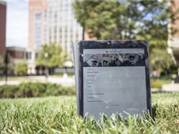 Đại học Mỹ tặng mỗi sinh viên năm nhất một chiếc iPad