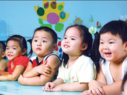 Bộ Giáo dục đề xuất miễn học phí cho trẻ mầm non 5 tuổi