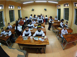 Hà Nội: Sĩ số lớp 69 học sinh, đông chưa từng có trong lịch sử