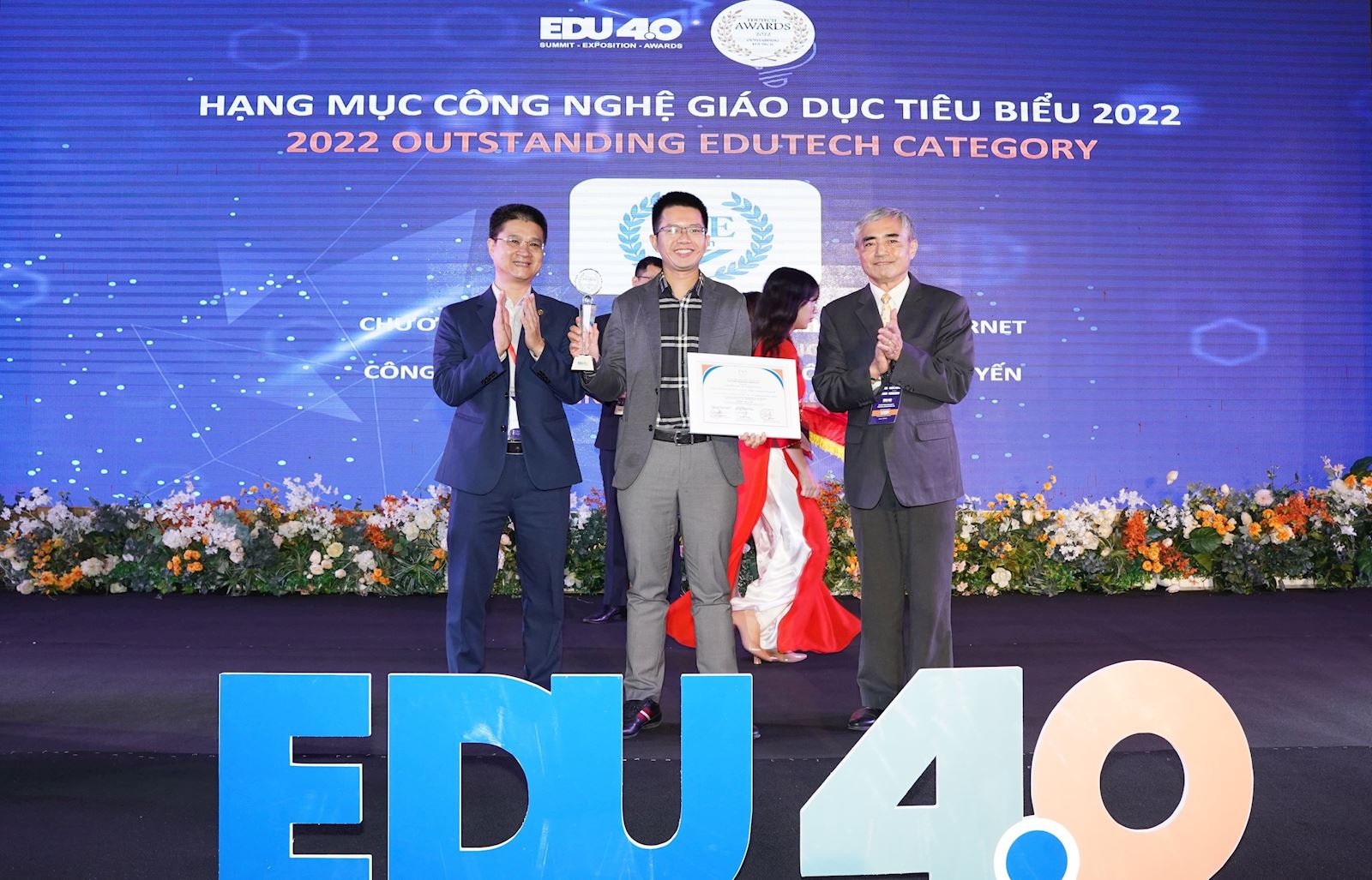 EDUTECH AWARDS 2022 - IOE nhận Giải thưởng Công nghệ Giáo dục tiêu biểu 2022 